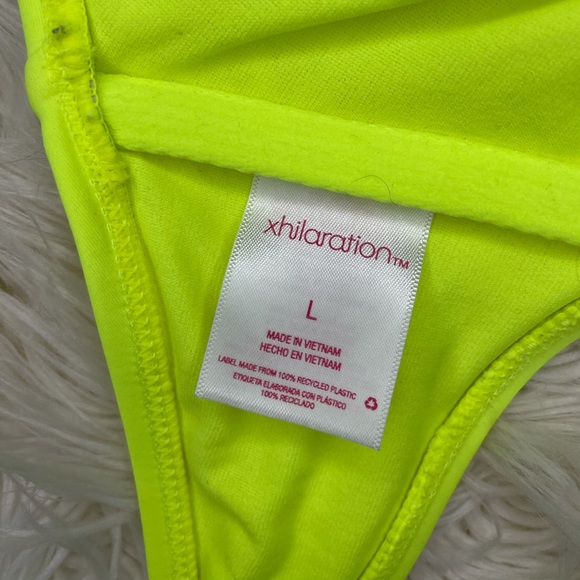 💛💚 Neon Yellow/Green Target Swimsuit 💛💚 - Picture 3 of 3